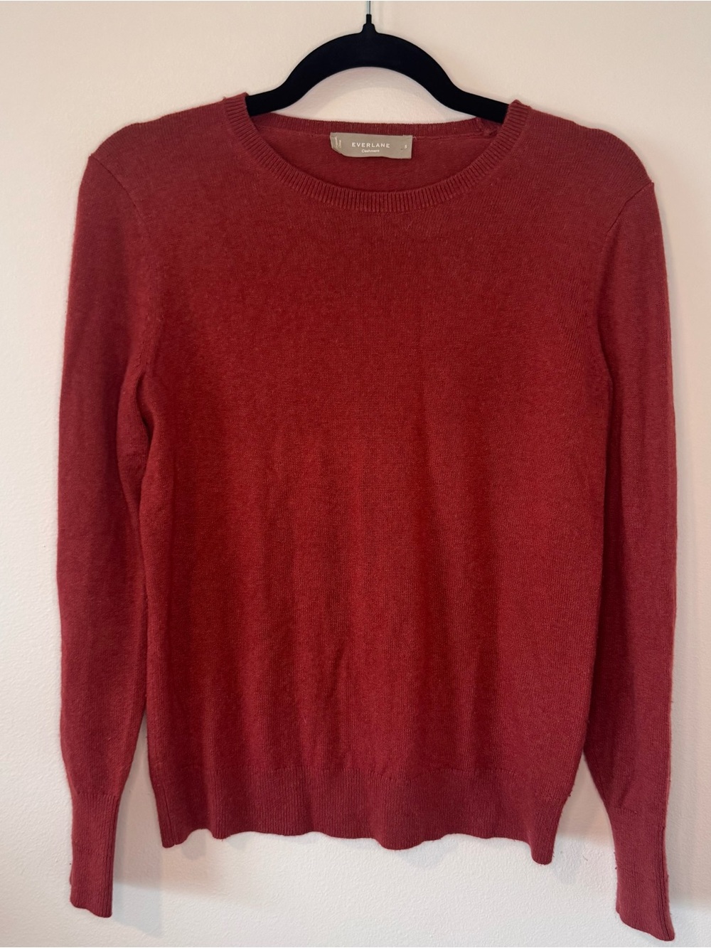 Everlane Women’s Small 100% Cashmere Crewneck Sweater Rust Red Elbow Detail